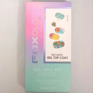 Comic Strip gel nail kit